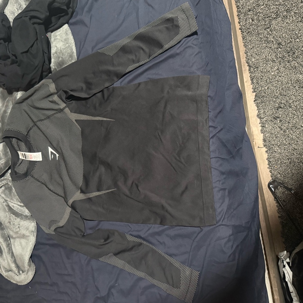 Gymshark Black and Gray ONYX V5